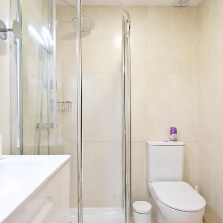 Casa Roberto - Apartment, Lift, Ac, Car Parking - Extra Апартаменты