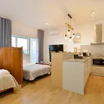 Casa Roberto - Apartment, Lift, Ac, Car Parking - Extra Διαμέρισμα