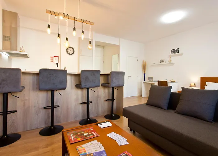 Casa Roberto - Apartment, Lift, Ac, Car Parking - Extra Apartman *